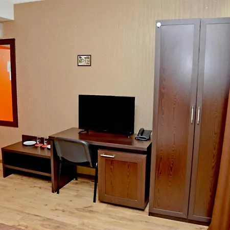 Dream Hotel 3*