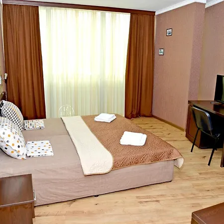 Dream Hotel 3*